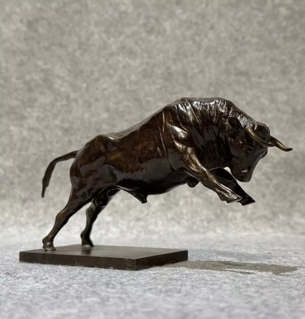 Image Le Taureau Chargeant